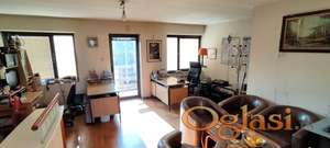 Karaburma, kuća iz 2003g sa 2 lokala i stanom ..